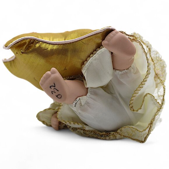 Geppeddo "Mindy Mini Angel" Porcelain Doll With Golden Star - Picture 7 of 7